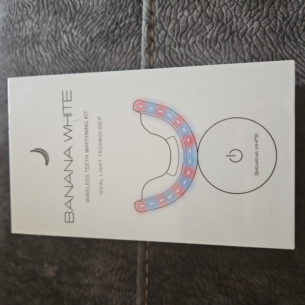 Banana white wireless teeth whitening kit